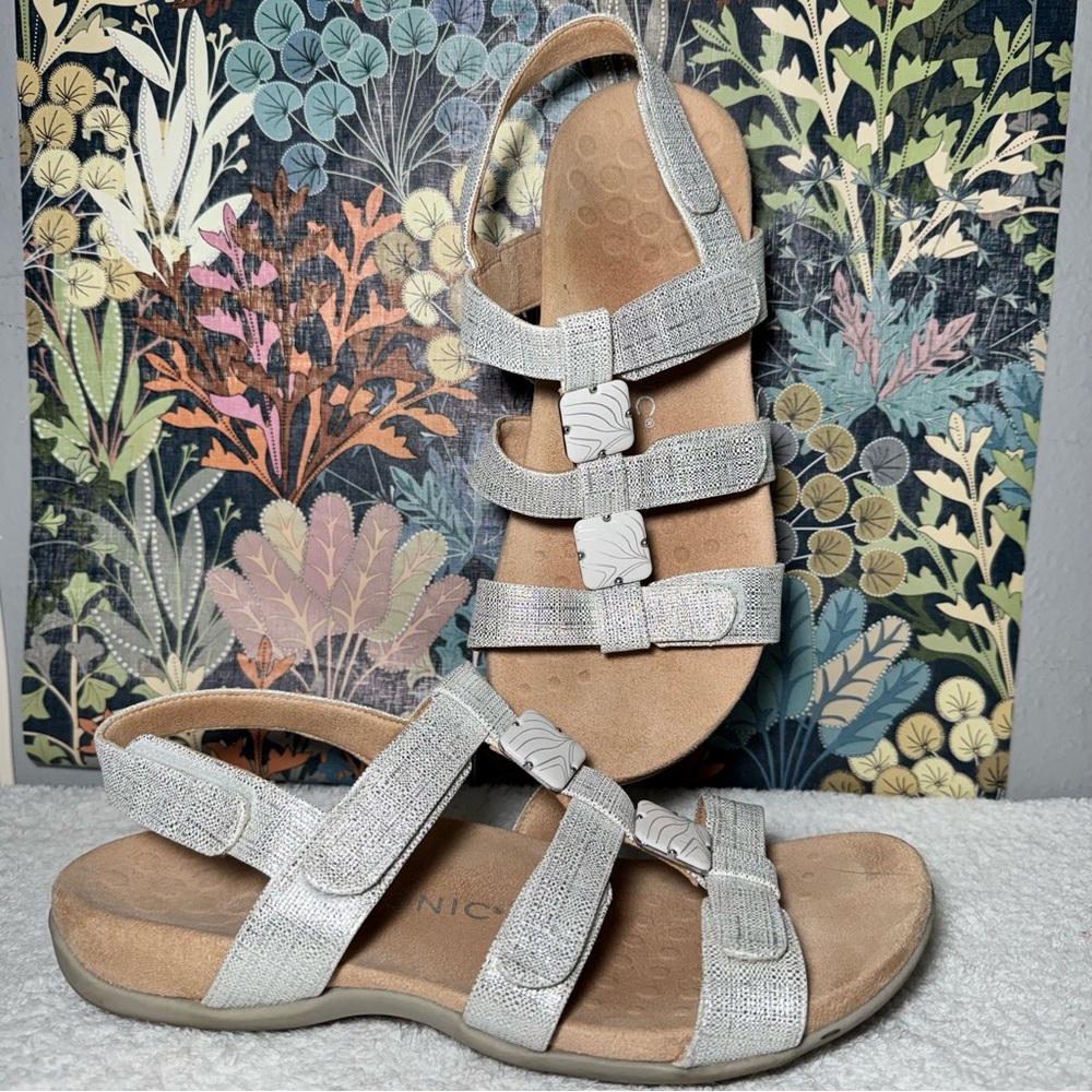 Vionic Amber Women's Silver Adjustable Straps San… - image 1
